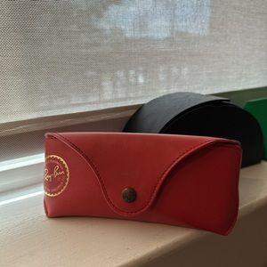 Black Rayban Aviators